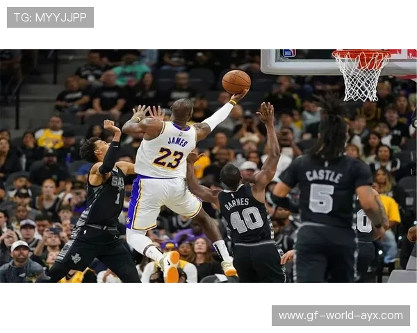 NBA马刺新人突破得分引起期待